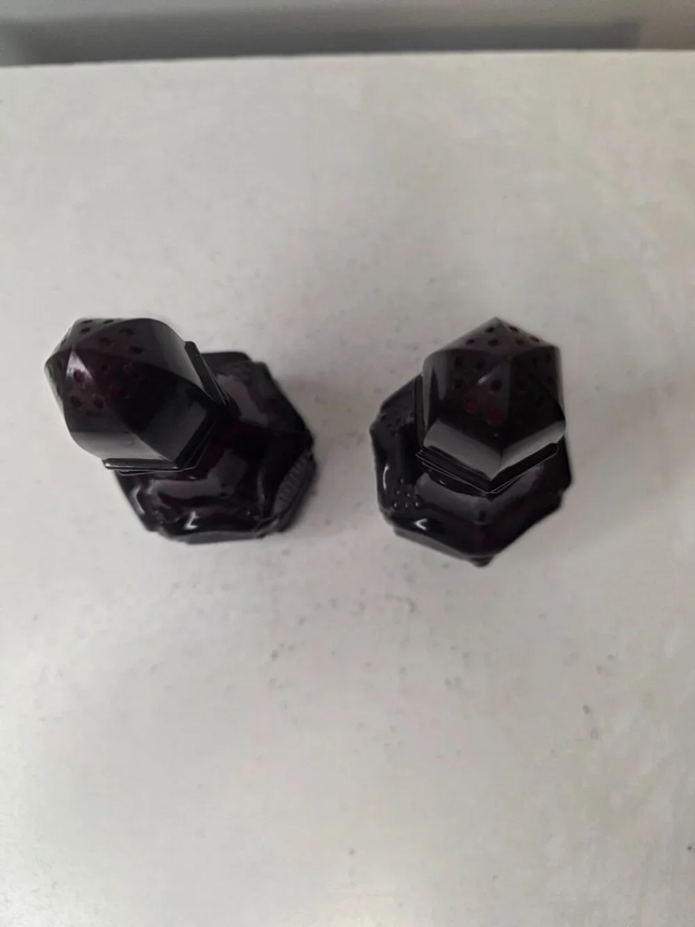 Avon 1.5 Oz Ruby Red Salt Pepper Set Cape Code Collection